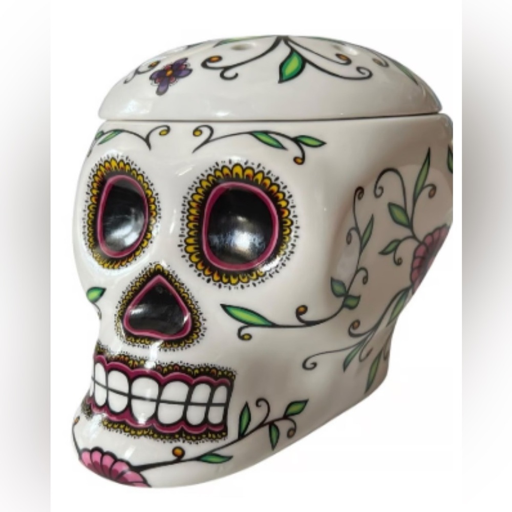 Discontinued Day of the Dead Scentsy Warmer – Excellent Condition